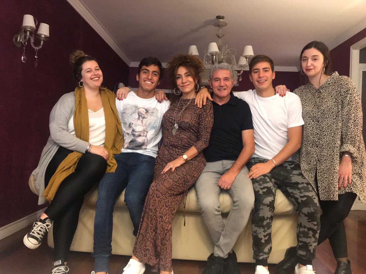 jburruchaga's tweet photo. Con la visita de los hijos!! Festejando el Día del padre!! Orgulloso de los míos... https://t.co/PvePOBhtdv