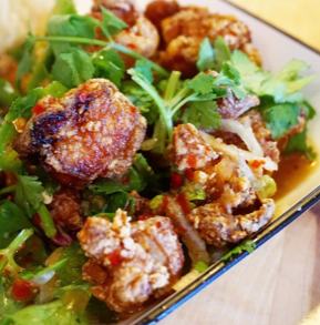 This chicken karaage is for you Dad. Happy Father’s Day! Join us at either location today for a delicious meal and a relaxing time with the fam. 
📷: @annie_ngj