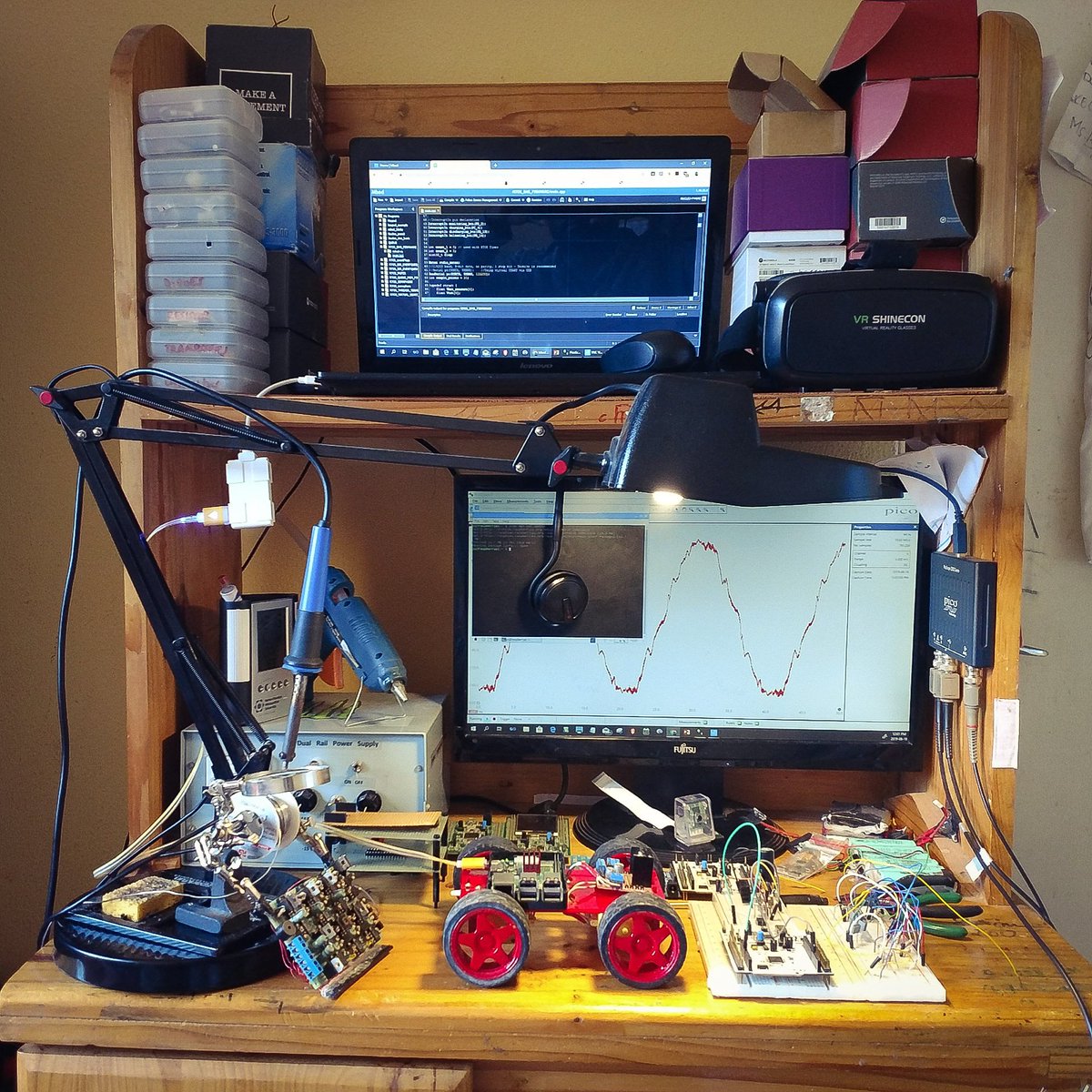 TechBookworm's tweet image. My simple work station
#hardwaredeveloper #softwaredevelopment #hobbyst #electronics #coding #programmingquotes #Engineering #workspace #firmware #Arduino #raspberrypi
#microcontroller #technology #startup