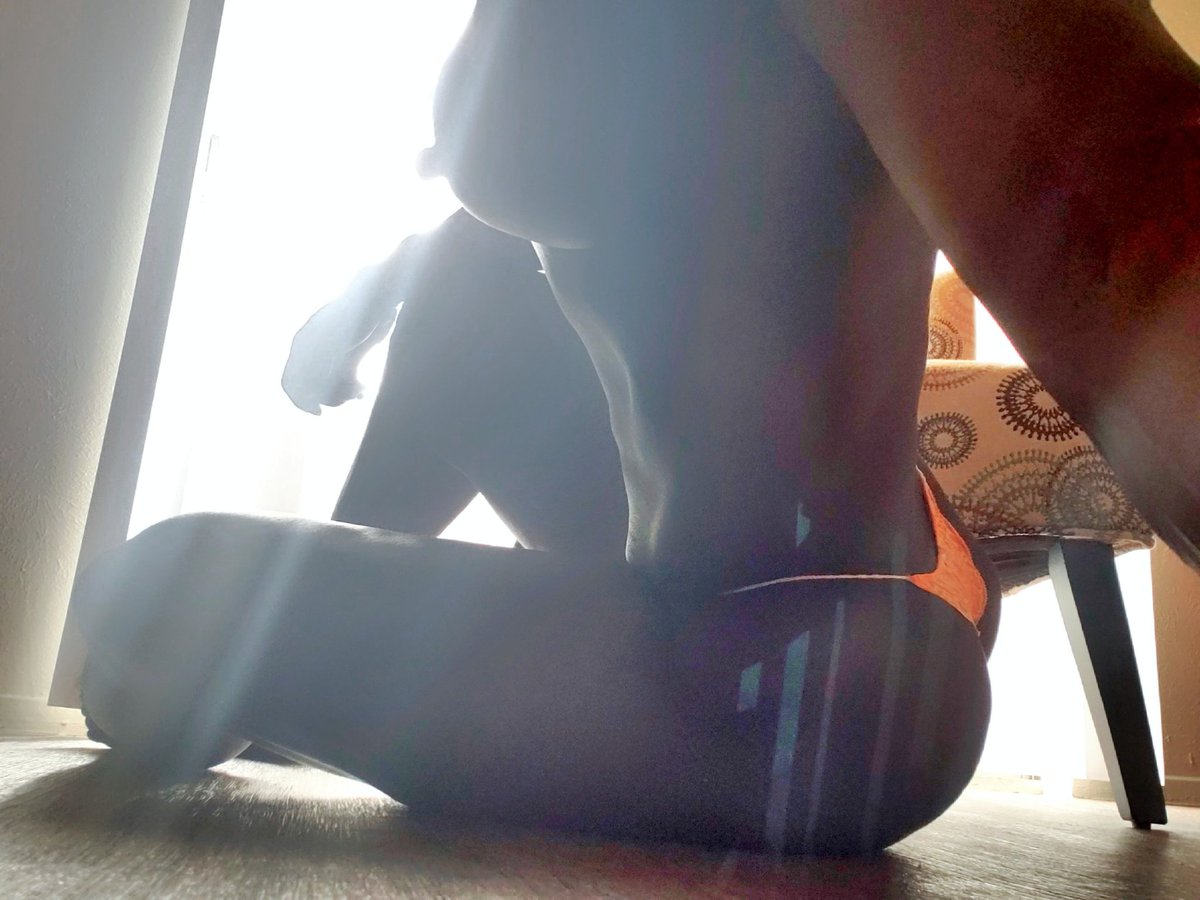 mizztreasure's tweet photo. Selfless*Sunday for any father, babby daddy and or sperm donor who passes my page.. HappyFathersDay #femalebodybuilder #serveme #sexybeast #session #sensual #Sessiongirls #fitchick #musclefetish #musclegoddess https://t.co/w4kFyTFvWA