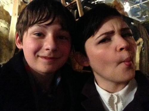 justanoutlawfic's tweet photo. "A grandmother is a remarkable woman. She's a wonderful combination of warmth and kindness, laughter and love." #OUAT #SnowBeliever https://t.co/6kCX9pEKcg