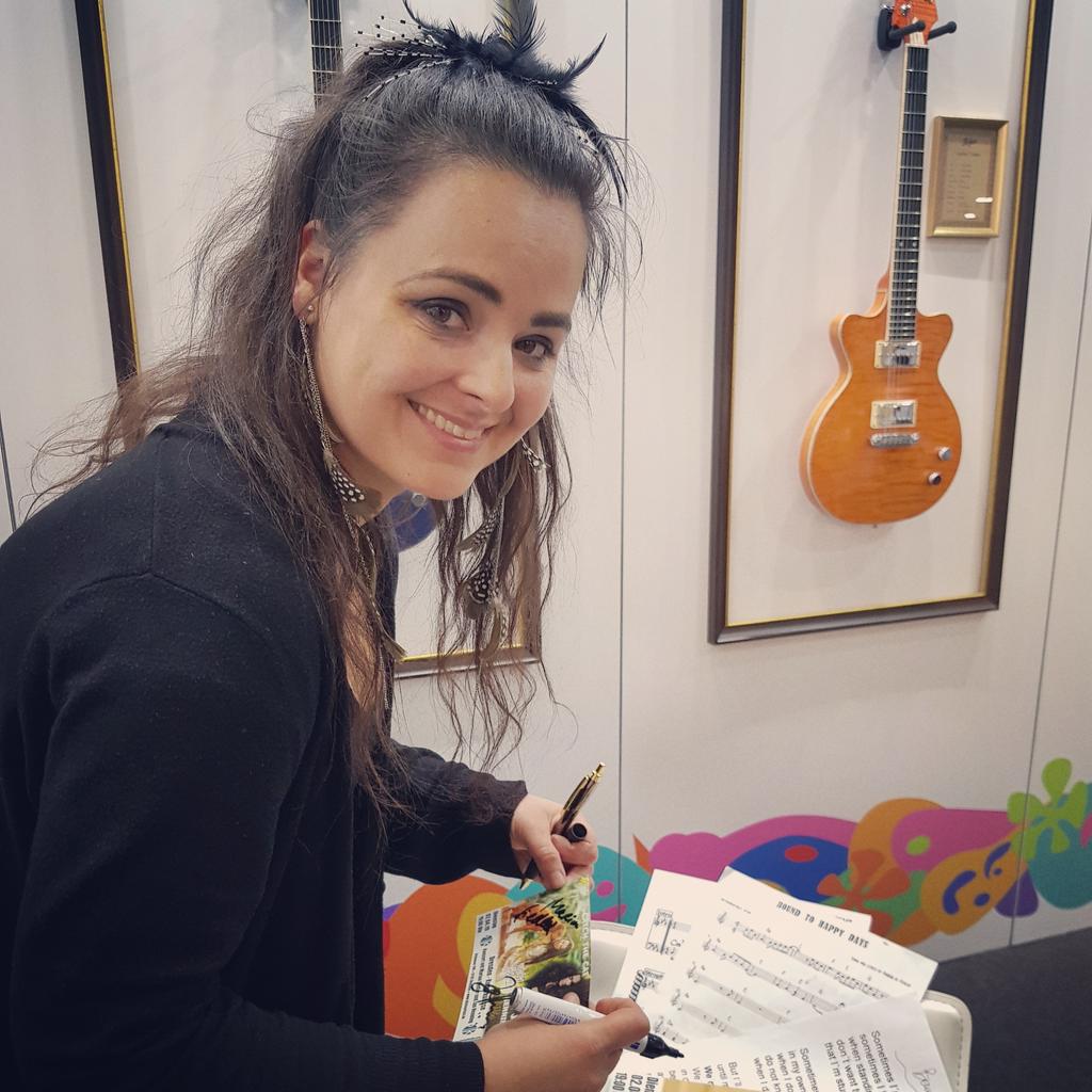 MarionFiedlerTN's tweet photo. Back on tour!

Love it ... have a lovely day!

Have you seen my greeting from #gorlitz?
https://t.co/sU7a2RT9yh

I will post the video in a couple of hours!
#hoefner #hoefnercello #hofnercello https://t.co/WwxgPA6m3n