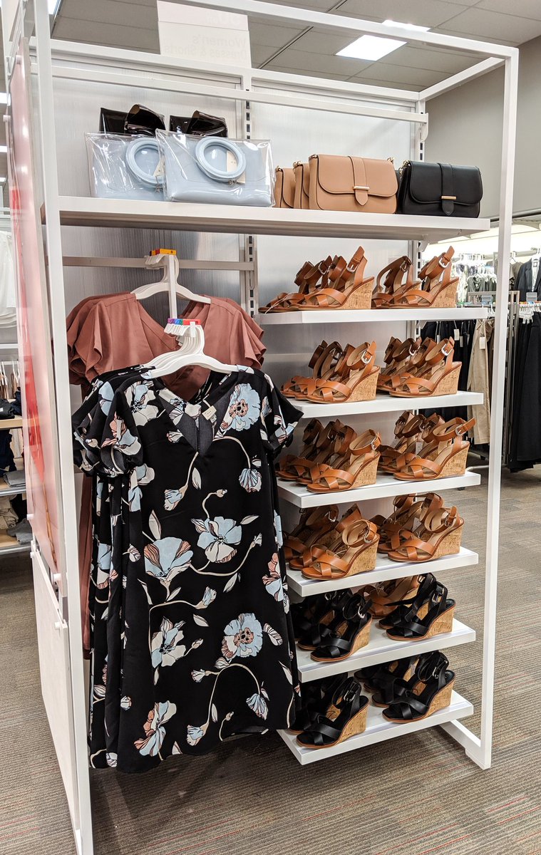 Cross merchandising 👡, flexing 💪, and outfitting👗 in #ANewDay