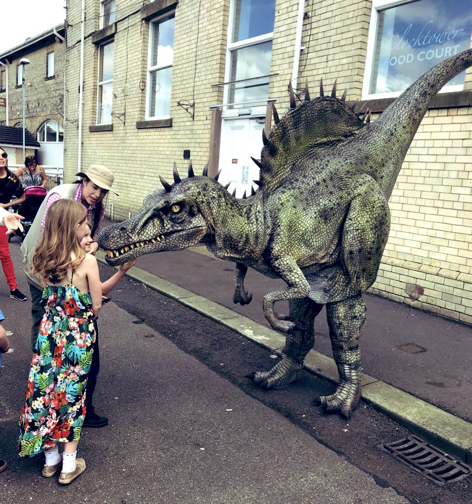 sarah_l_duncan's tweet photo. @RussellSmith07 @DoncasterRaces @LakesideOutlet @BigFootEvents Couldnβt agree more!! Amazing day enjoyed by both adults and kiddies! Great work team @DoncasterRaces #Dinocaster #Whatsnext #Rollon2020 π¦π¦ https://t.co/uI4o0hVZLU