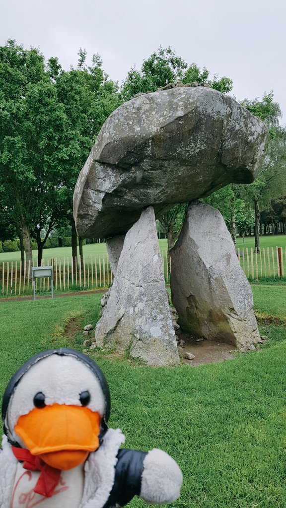 captaintduck3's tweet photo. #Dolmens are ace! #Proleek #Dundalk https://t.co/iDRnoNA2Wl