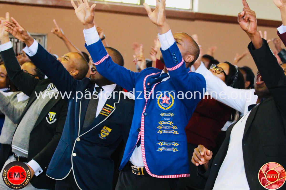 sceptrethaare's tweet photo. Wealth Creators from Zion 🔥🔥🔥🙌
#YouthDay
#FathersDay
#TheCompleteNation 🌍🌍🌎
#PastorNdzalamaZwane 👑 https://t.co/FzmJTwyRPC