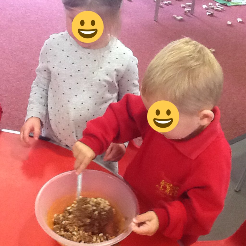 THPlaydays's tweet photo. Working together # eyfs # PSED https://t.co/PhFlugCDgA