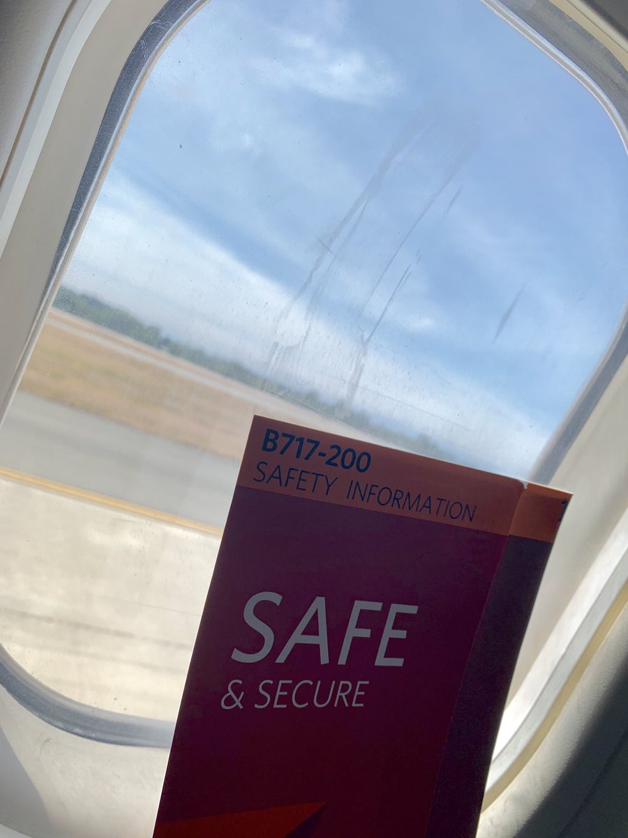 johnglennspace's tweet image. Woooo!! 40 minutes early to #SEA #DeltaDifference #Delta