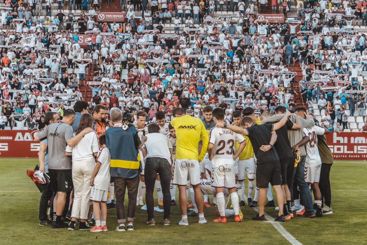 GeorgesKabchi's tweet photo. Orgulloso de la emoción que ha trasmitido cada jugador y cada aficionado esta temporada. 
Desde ya nos ponemos a trabajar para seguir dando pasos en este bonito e ilusionante proyecto y no tengan dudas q volveremos con mas fuerza a por el objetivo!

Hoy, más que nunca ¡Aúpa Alba! https://t.co/B0cXkhuMZy