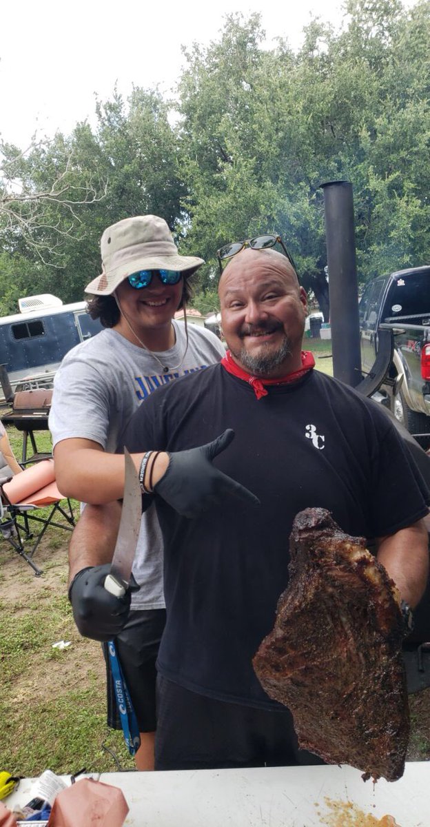rey_rey_52's tweet photo. Happy father’s day everyone hope y’all have a blessed day #RIPWhataburger #brisket https://t.co/c41YxnPlz6