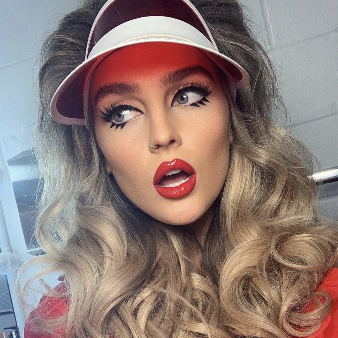 jessnotrabbit's tweet photo. #.NewProfilePic barbie baywatch strikes again https://t.co/PUv18GkaBi