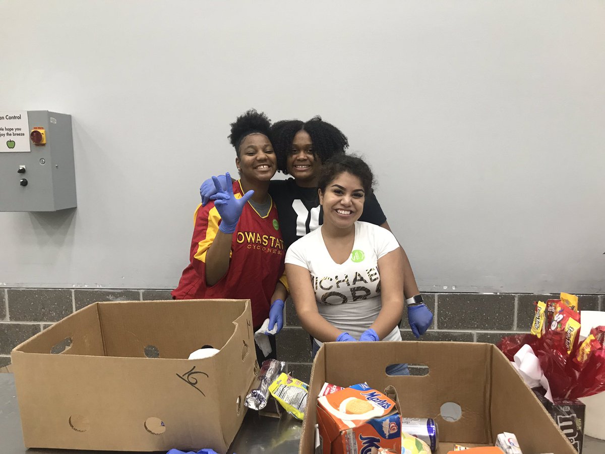 Successful work day at the Houston Food Bank! Next up: our summer trip to SharpTop Cove June 29th-July 7th! Our parent info meeting is Monday night from 7:00-8:00 at St. Luke’s. Bring your parent to find out more! And if you’re not signed up yet... what are you waiting for?!