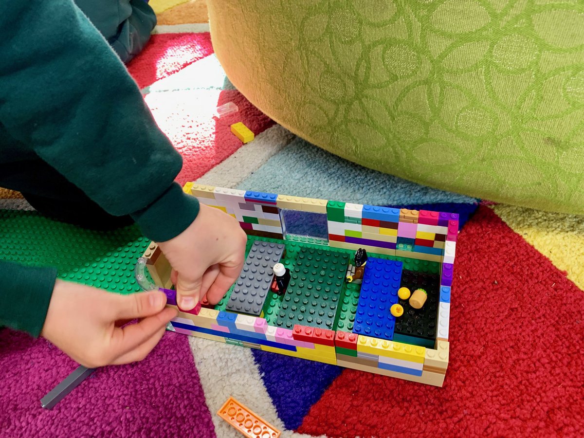 karenesutcliffe's tweet photo. LEGO challenge accepted! Students redesigning our classroom #discoverylearning @CanterburyPrSc https://t.co/CAoB2vLy5b