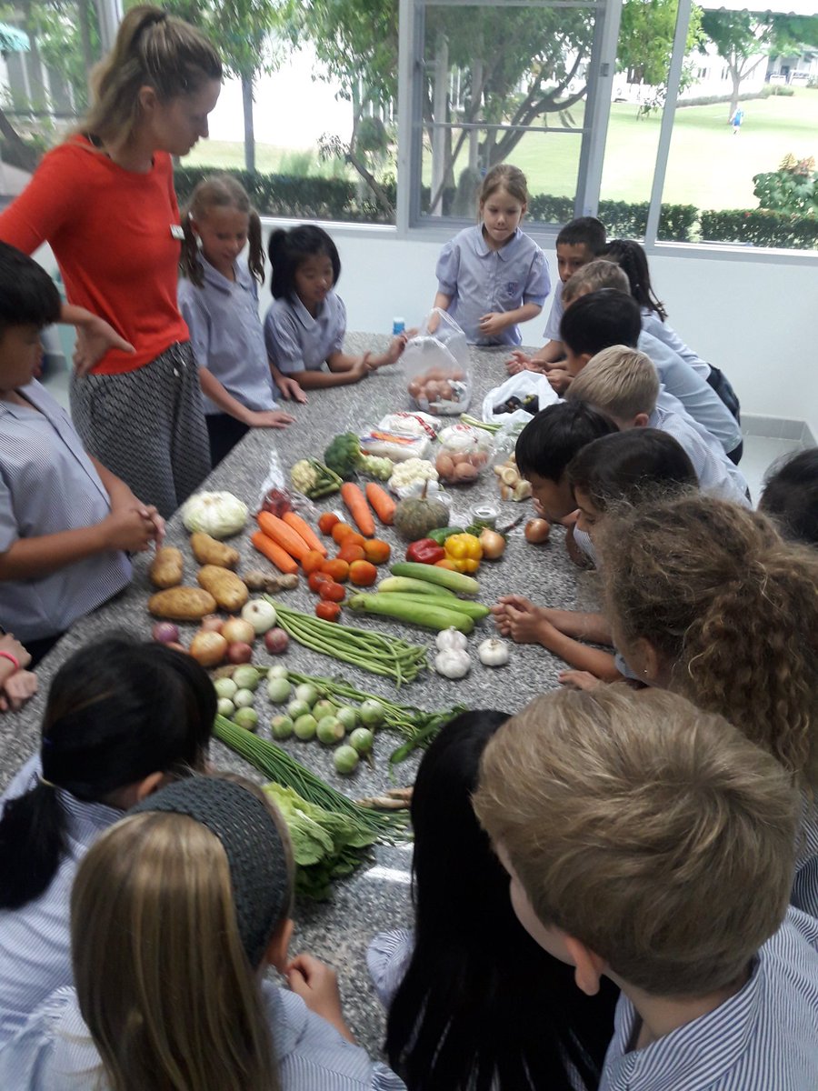 Emma Dusting (@dustingemma) on Twitter photo Today we are learning about nutrition. Ready, steady cook! <a href="/standrewsgv/">St. Andrews GV</a> #pyp #HealthyLiving Today we are learning about nutrition. Ready, steady cook! <a href="/standrewsgv/">St. Andrews GV</a> #pyp #HealthyLiving