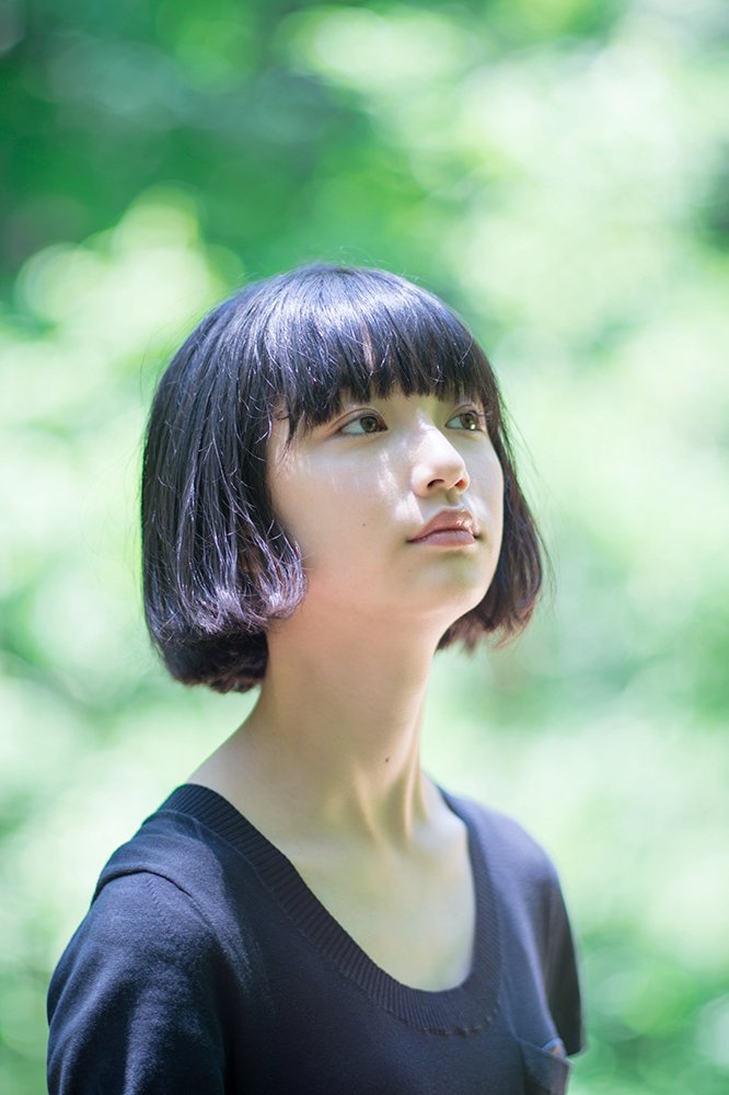 少女記録 Sur Twitter 次回の出演モデルは小宮山莉渚さん 作品撮影にあたり 髪型 を変える提案を行い 大切な髪を切らせていただきました 人生はじめてのショートボブ 小顔で細く長い首との相性も素晴らしく スタイルの良さが際立ちました 惹き込まれる愛らしい瞳