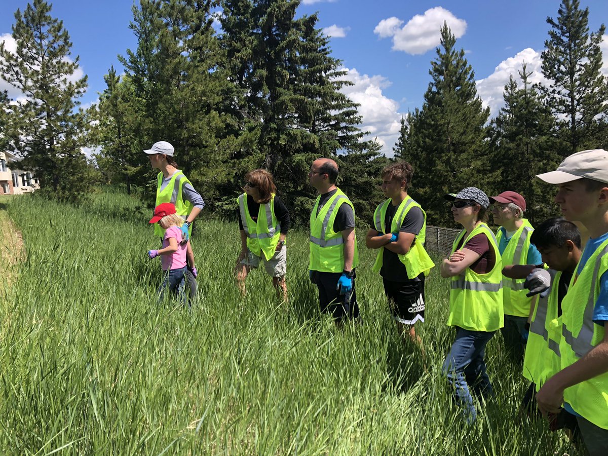 Heidi_Yang_'s tweet image. @GlenoraRotary making our community better. #RootforTrees #yeg #transformingEdmonton
