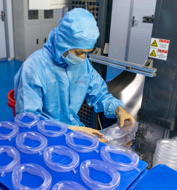FirstCareSolut1's tweet photo. The cushion of #cprmask is being made in our clean room using blow molding and each one of them are manually inspected before assembly for leak-free performance . #cpr #cprtraining #firstaid #emergencyrescue #emergencymedicalservice #firstresponder #medicaldevice #blowmolding https://t.co/Ew10qIQJSc