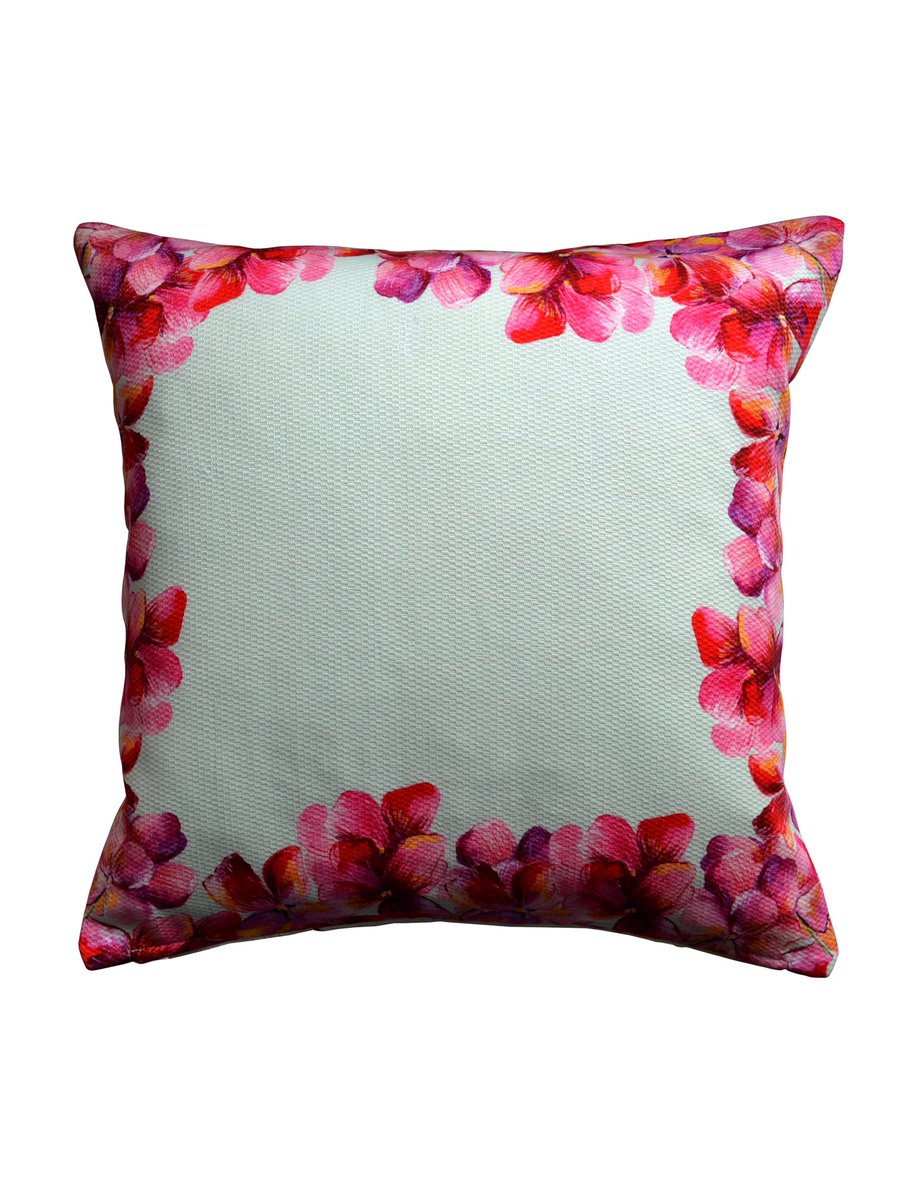 KopeLondon's tweet photo. Add a vibrant splash of colour to your home with our hydrangea print cushion. A native floral to japan, this pink hydrangea is the sweetest romantic flower of its genus, the heartfelt emotions displayed in this blossom is that of pure love
#kopelondon https://t.co/ooN21PituN