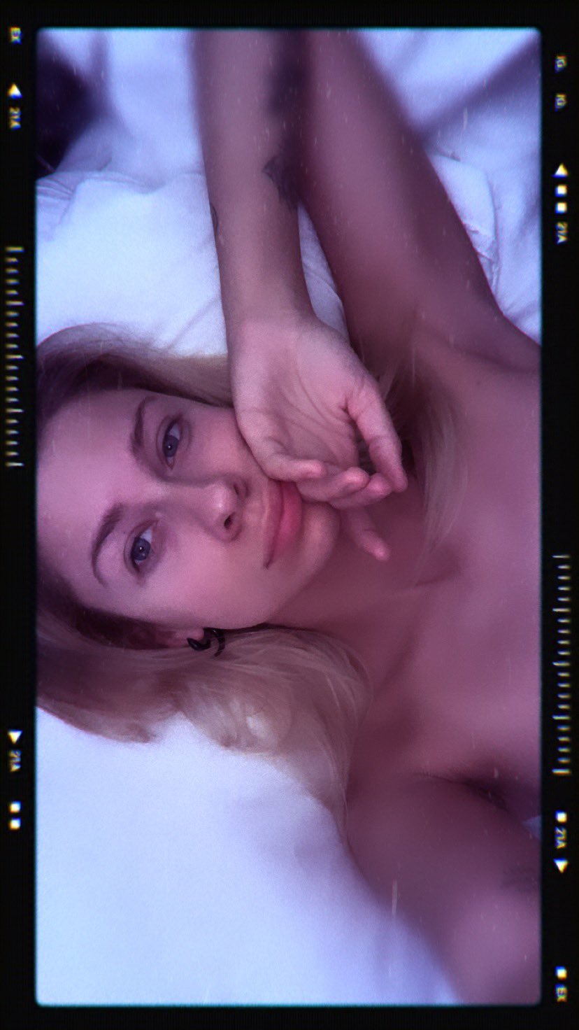 Andie Case on X: chillin t.coHZ9JjX5jrb  X