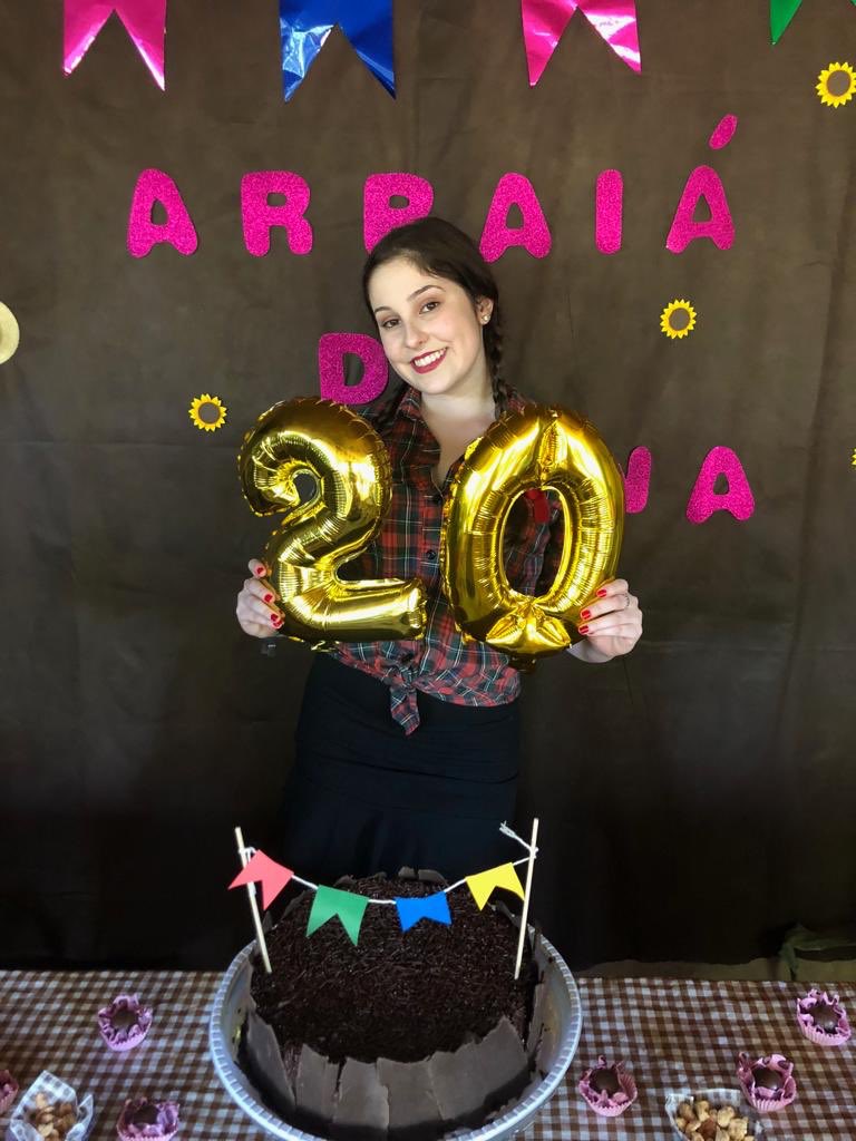 anadoliveira_'s tweet photo. E vai ter foto aqui também sim!!!
.
.
.
.
.
.
GRATIDÃO ❤️
#meus20 #arraiádaAna https://t.co/aPEljemkMw