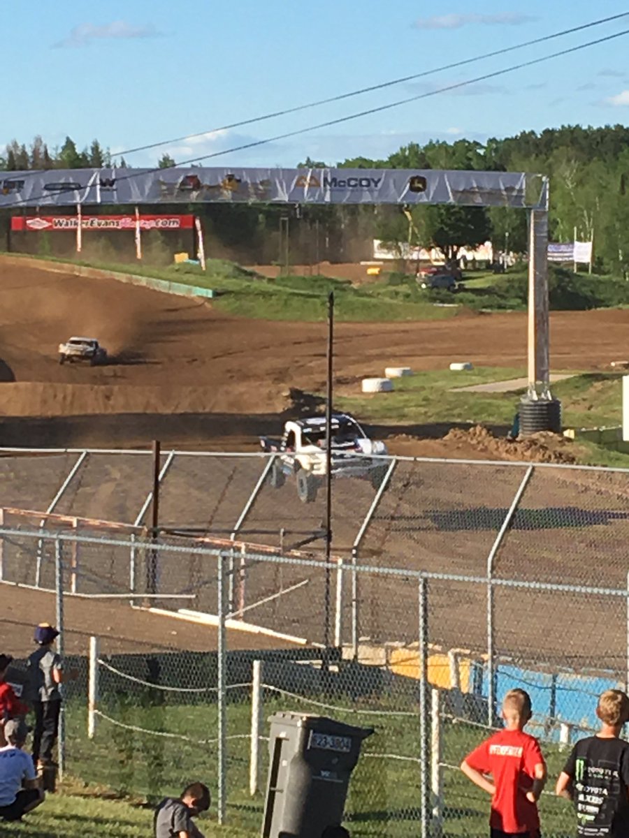 buyherfeelings's tweet image. With 4 laps to go, @KeeganKincaid_7 still leads the  #PotawatomiCup #TeamCooperTire @MWShortCourse #MWShortCourse @CrandonOffroad  #CrandonLive #Pro2 #Pro4