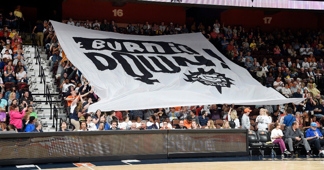 ConnecticutSun's tweet photo. #BurnItDown☀️ https://t.co/GbKLrVID5c