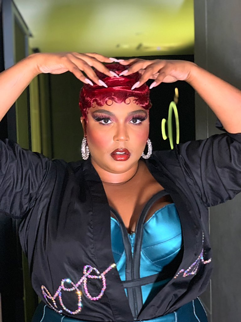 lizzo's tweet image. The Big Mermaid