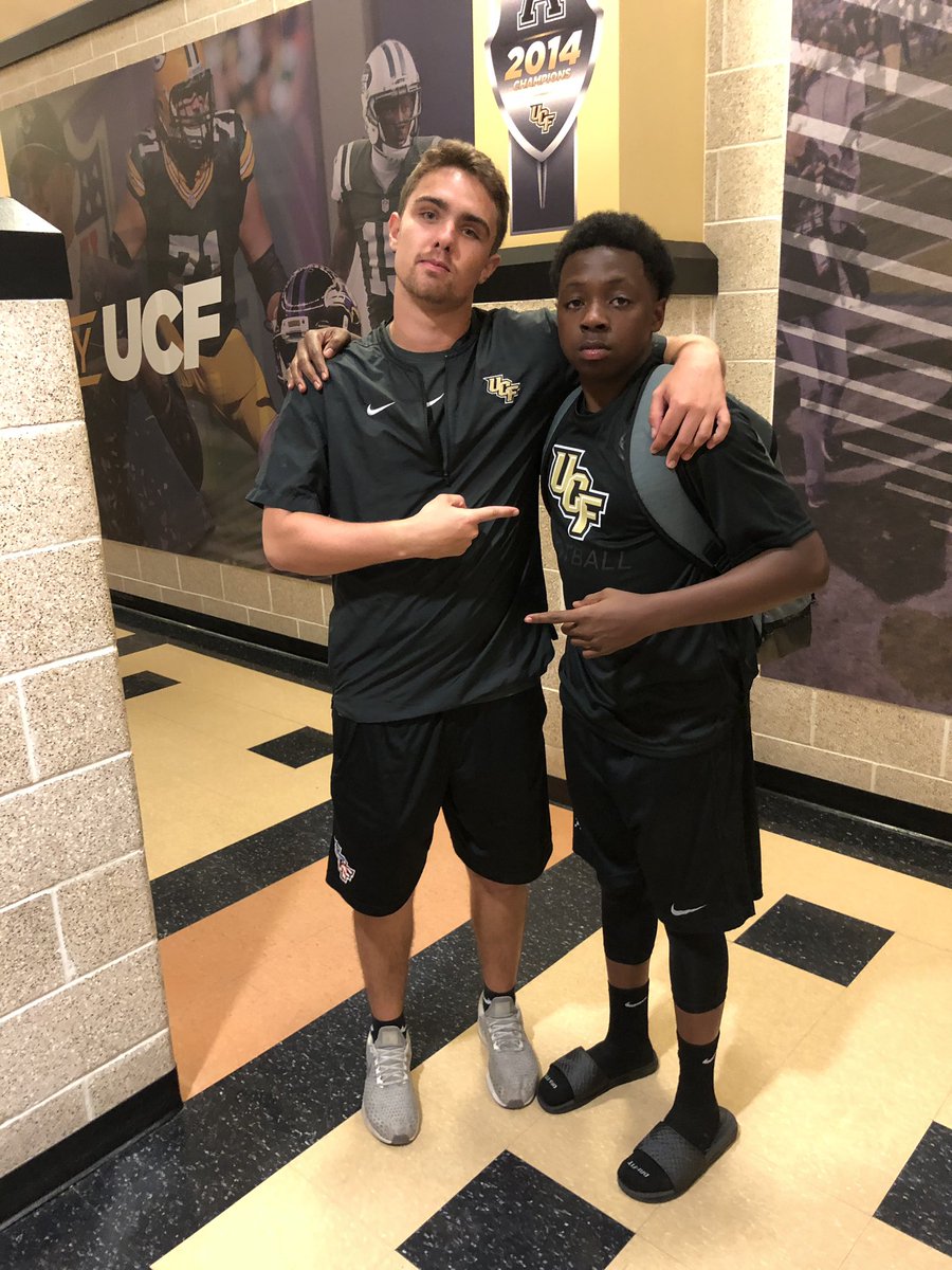 KeithPlummer16's tweet photo. Ucf is his dream school He wanna leave his mark like his Cousin @KnightBred_41  We Will see you again!! #ChargeOn⚡️ @coachjoshheupel @Pray4itQBDP3 @TC_Jax_Football @AthleticsTca @UCF_Football @KToliver96 https://t.co/ftFnq38x57