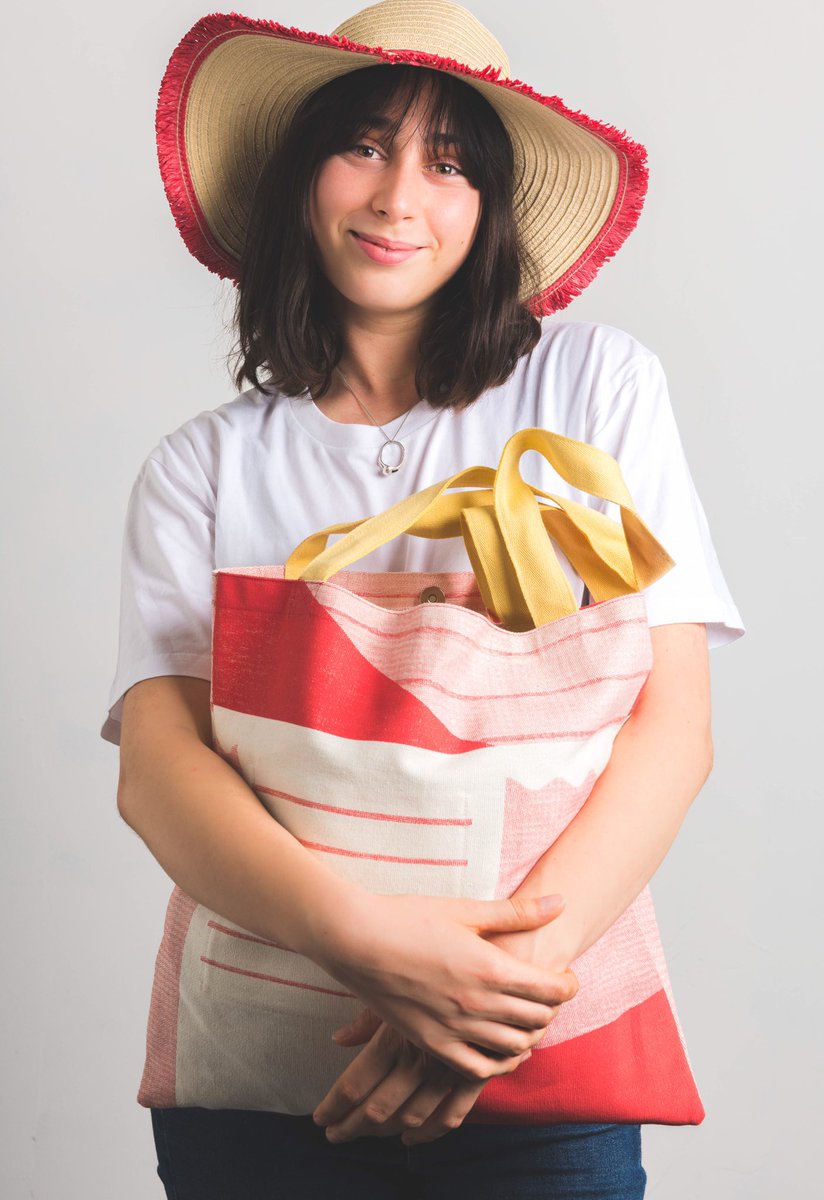 AndrewGhelfi's tweet photo. Got to use my new studio for homemade textile product shoot for Little Crow Design. Click on link for more shots. https://t.co/aFjKPZiQ2d https://t.co/9CAyhN40WP