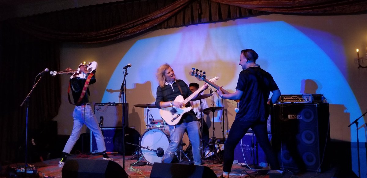 PdxFlyGuy99's tweet photo. Outstanding show by @bloxxband for the @altnation
#AdvancedPlacementTour They smashed it with their last song!
I definitely hear influences from Pale Waves and Siouxsie and the Banshees. @kadeshow @altregan https://t.co/WuvBtB6V1R