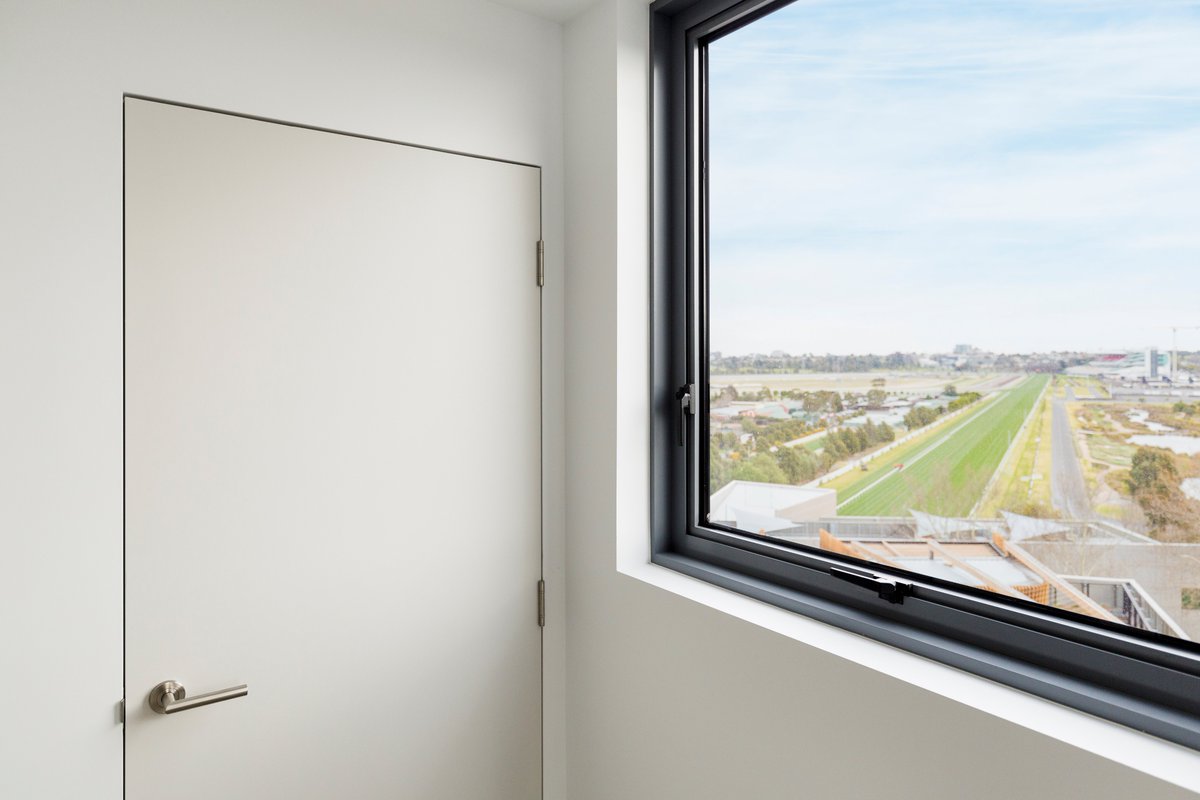 STUDCOBLDG's tweet photo. EzyJamb door jambs were used throughout the 409 apartments at ONLY Flemington, in Melbourne.
DM us today for a quote on trimless door jambs that create clean lines for modern spaces. @EzConceptGlobal #onlyflemington #studco #doorjambs https://t.co/eHkhJvvEfi