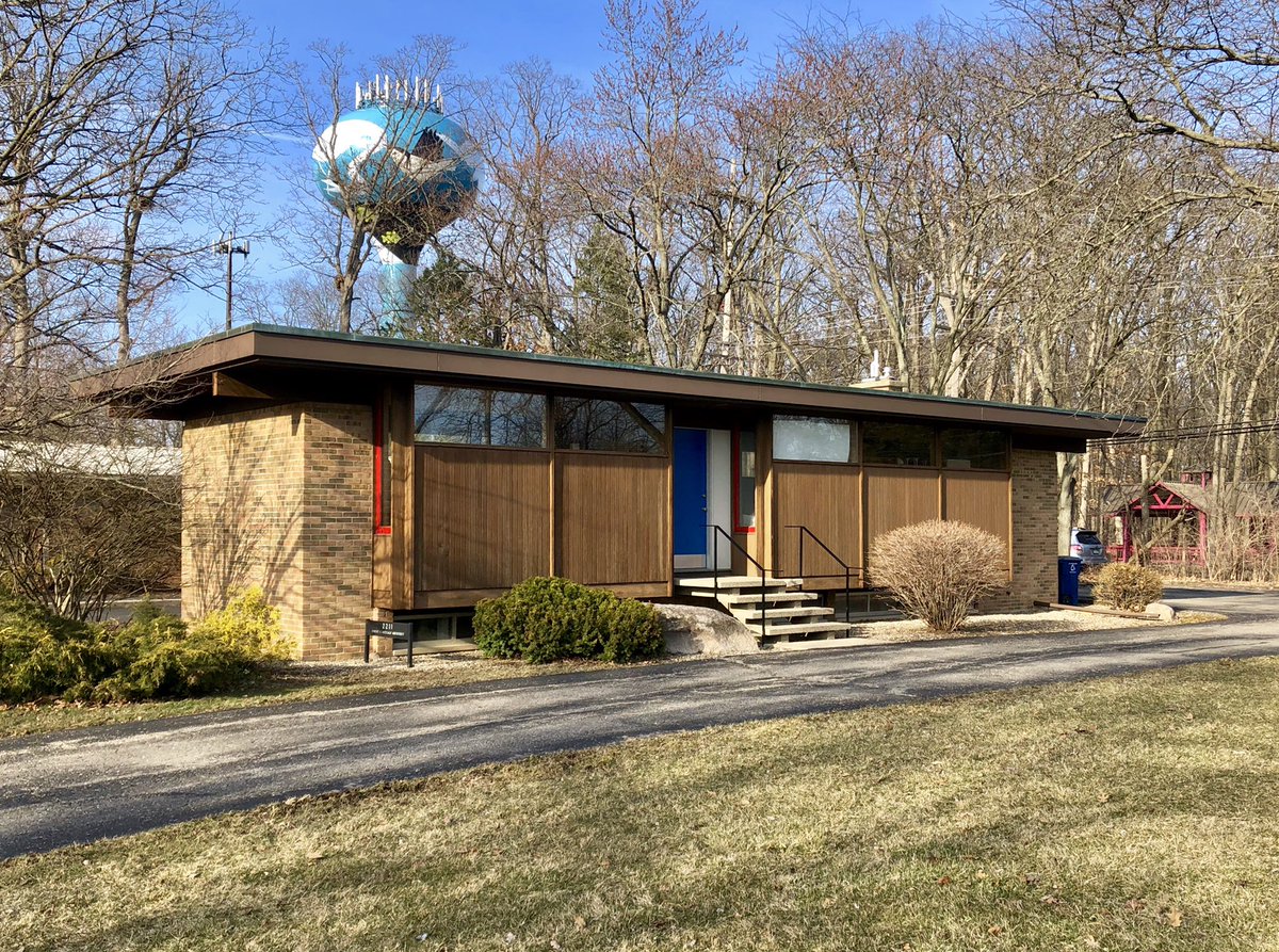 Robert C. Metcalf, Architect’s Office (1967) /// Metcalf built this wood & brick box as an office for his small firm, nestled in a ravine across from the neighborhoods where many of his house designs were built.