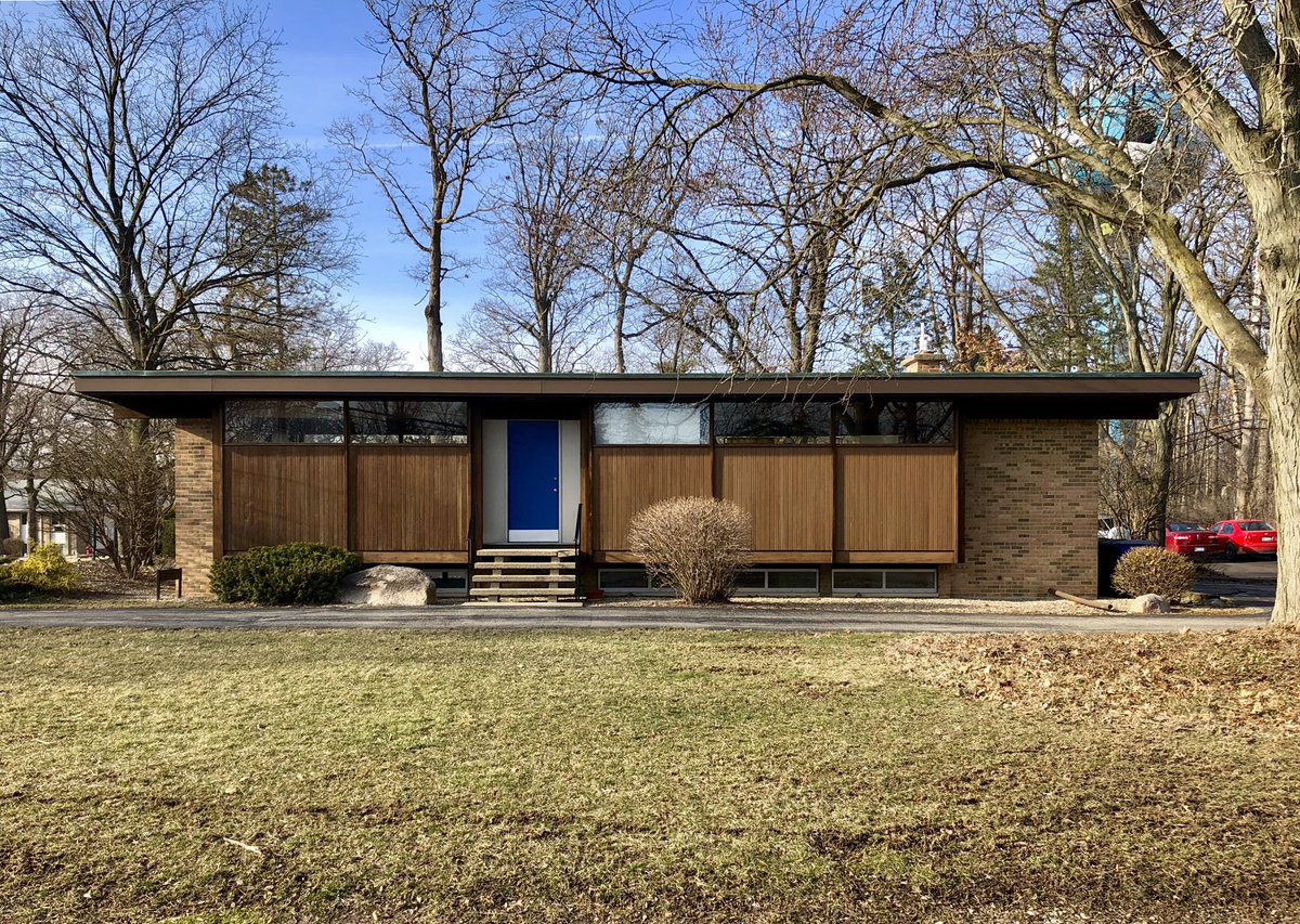 Robert C. Metcalf, Architect’s Office (1967) /// Metcalf built this wood & brick box as an office for his small firm, nestled in a ravine across from the neighborhoods where many of his house designs were built.