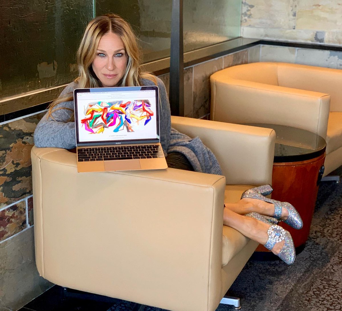 Finally. Live. Right now. 
The official SJP Collection online store.
sjpbysarahjessicaparker.com