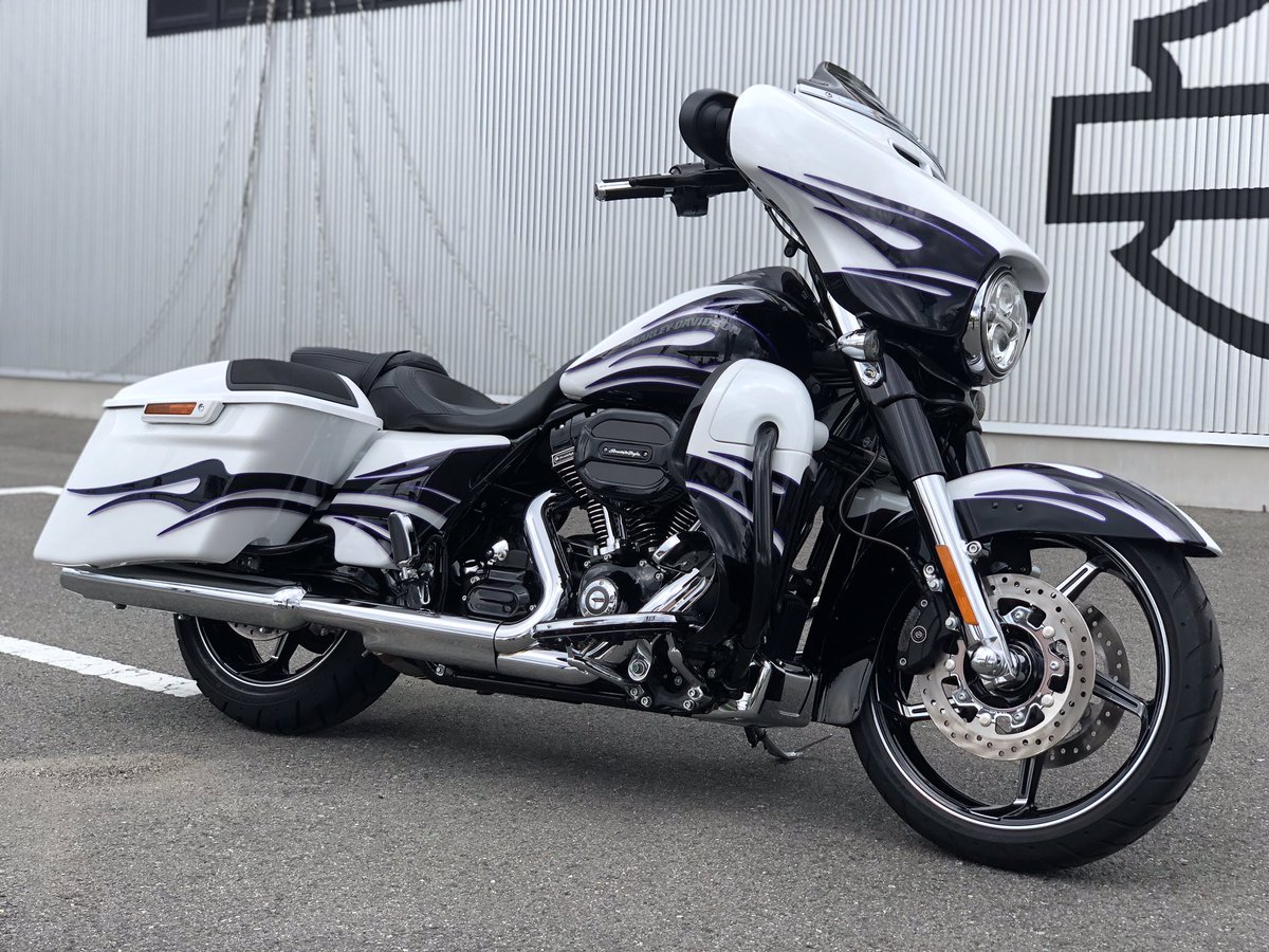 ハーレーダビッドソン徳島 على تويتر 極上中古車入荷しました 16年モデルflhxse Cvoストリートグライドです 車両価格298万円税込 大人気車種なので気になった方はお早めに ハーレー ハーレー徳島 Flhxse Cvoストリートグライド