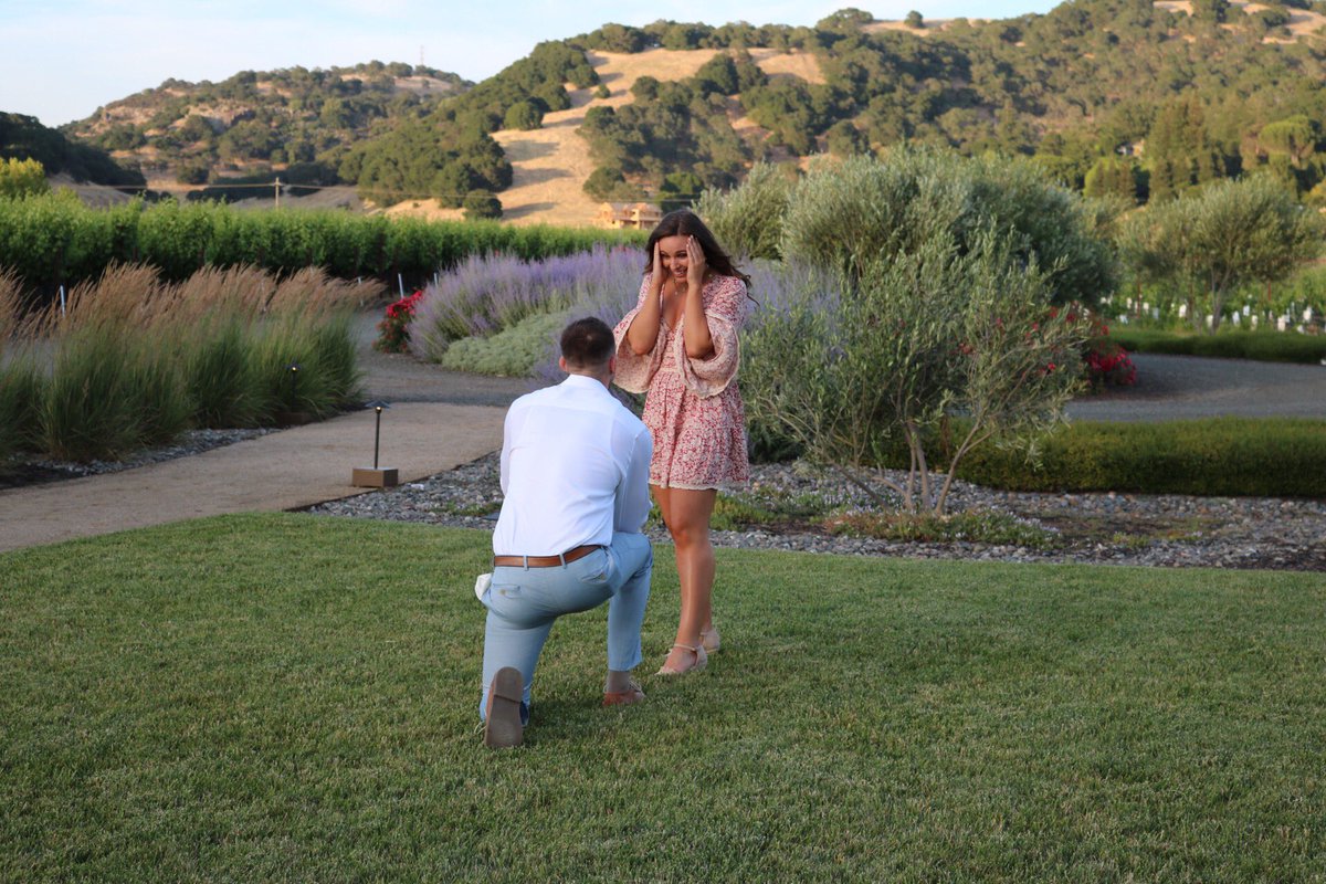 Nikibduncan's tweet photo. In case you missed it💍😏 https://t.co/79W6dJbkCd