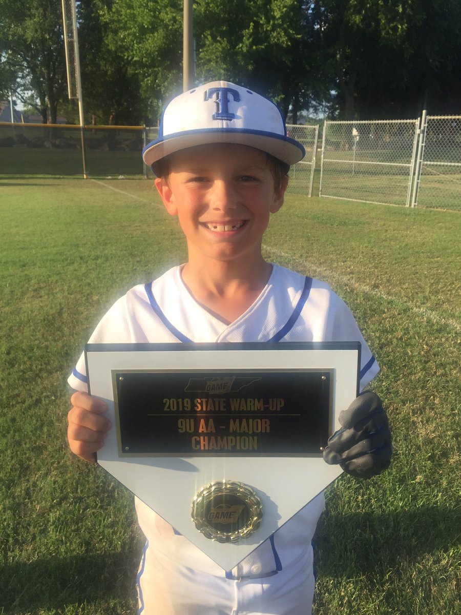 kristenhhayes's tweet photo. 9uAA MAJOR CHAMPIONS! #9uOutlaws #12hoursbakinginsun #5-0 #futureVandyBoy #Keller https://t.co/gLTTiLyILj