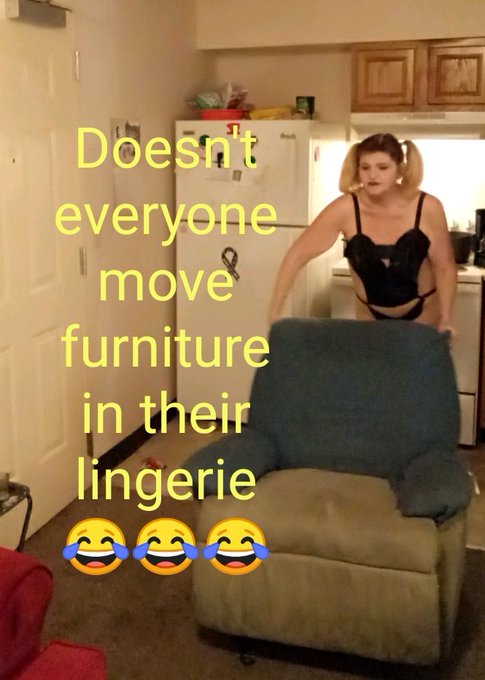 Hahaha im so silly but it was blocking me in my pictures lol   https://t.co/auICuzcJeZ https://t.co/