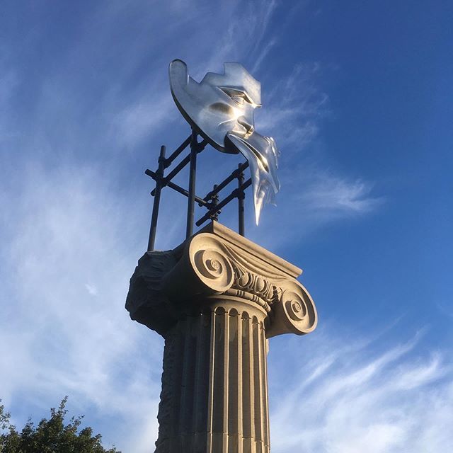 lucygannon1's tweet photo. The changing angles of this new installation at Leavesden - the Kiss of the Screen Gods highlights the magic and the illusion of the movies. 
The stone carved Greek column beautifully ornate on front contrasting the reverse which is rugged and natural st… https://t.co/oTY86OH5Rg https://t.co/Xgv428LcNy