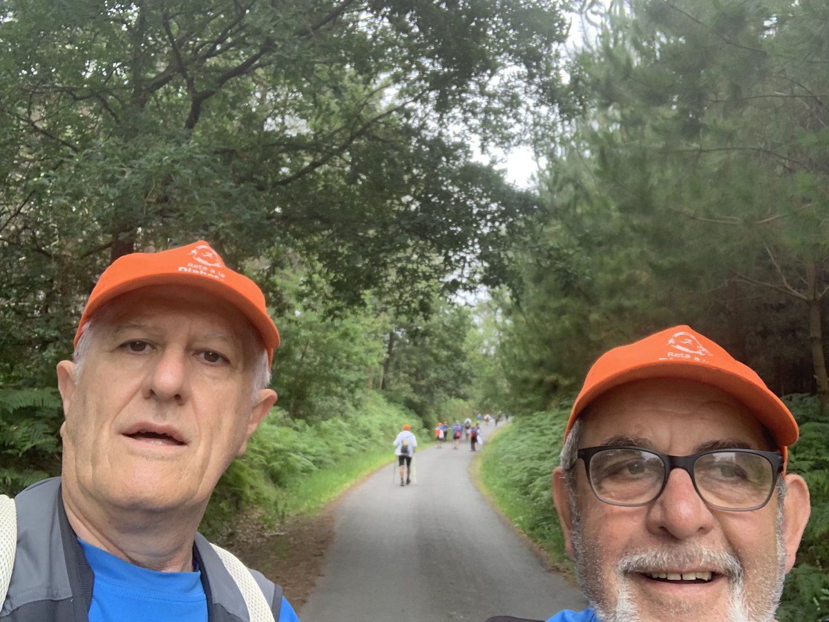 fcbzafra's tweet photo. Iniciando la 3era etapa de #Betanzos a #HospitaldeBruma 2️⃣5️⃣ km de 📈📈
#RetaalaDiabetes #Caminaporladiabetes2019
@fundiabetes @redGDPS @SemergenGTDM
#AP_olimpic #GameOfHealth https://t.co/c15YKDFsXP