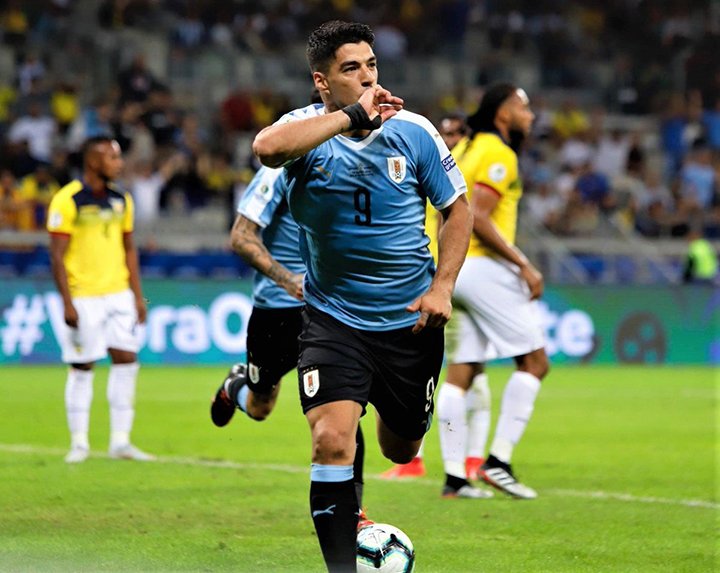 Luis Suárez, celebrando su tanto ante Ecuador.