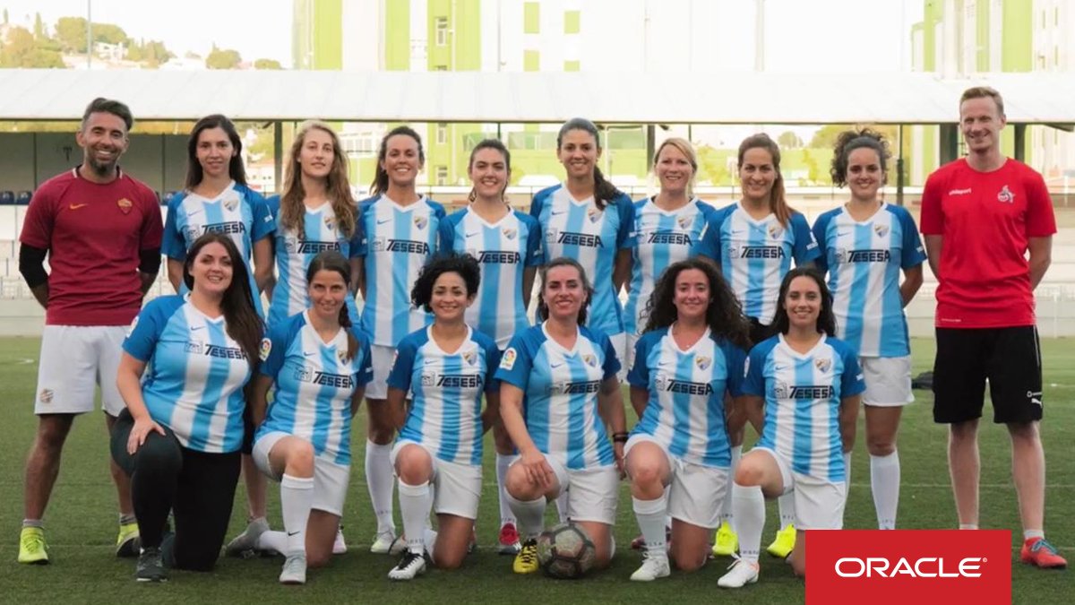 oracle_es's tweet photo. Y... como novedad, ¡este año ha competido el primer equipo femenino de Málaga! ⚽️

🏆¡No podemos sentirnos más orgullosos de nuestra representación en el 21 Torneo #Oracup de Lyon!

#LifeAtOracle #ProudToBeOracle https://t.co/48TY7Pl4BN