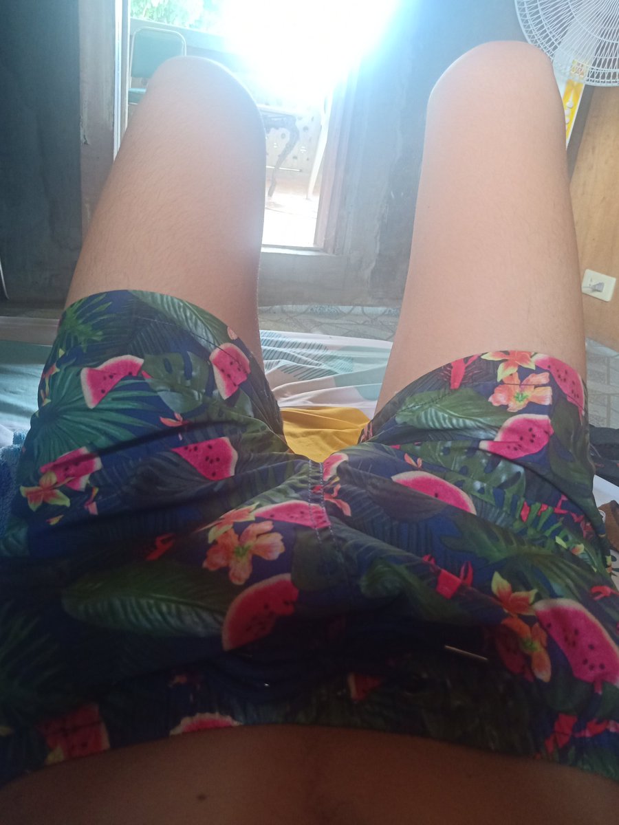 Macky_ohh's tweet photo. Ganda ng bago kung shorts. 😊😂
#cocorepublic https://t.co/lCmKSOR43M