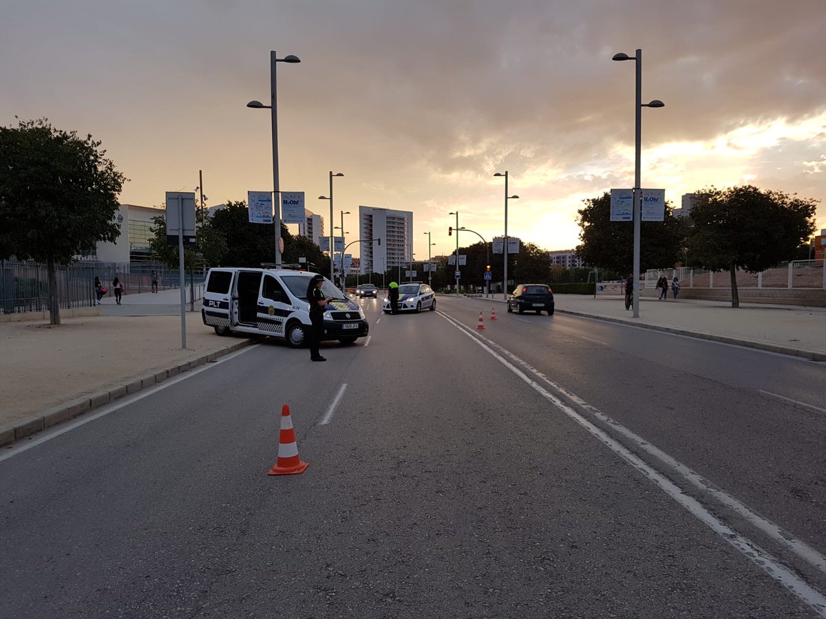 La #Policia Local de #Torrent du a terme controls de forma periòdica, sempre en col•laboració amb la #DGT, per a la vigilància i conscienciació del risc que suposa el consum d’alcohol i drogues.
L'única taxa segura és 0,0 %.
#seguridadvial