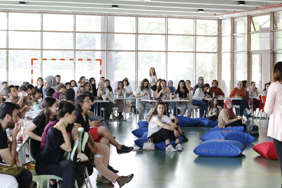 kovanskm's tweet photo. Kovan Spor Kültürü Merkezi sadece spor etkinliklerine değil birçok çeşitli organizasyona da ev sahipliği yapıyor. Türkiye'nin çeşitli şehirlerinde seminerler veren @ftrseminerleri İstanbul'daki seminerini #KovanSporKültürüMerkezi'nde gerçekleştirdi. https://t.co/2Zt2nwSJfP