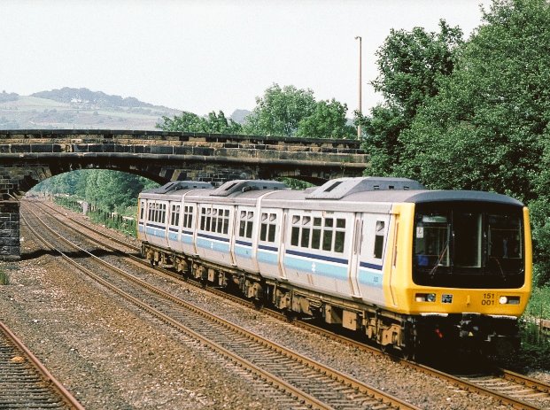 RailwayCentral's tweet photo. A short lived #RegionalRailways
#Class151 151001 #MetroCammell #Sprinter seen here at #Duffield on a #Matlock-#Derby service....
๐ธ#DeanM66A 23/06/86.... @RailwayCentral https://t.co/DkJRh0Qhl1