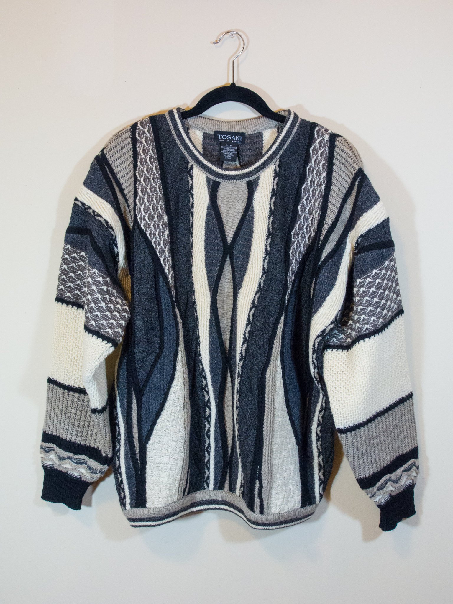 tosani sweater