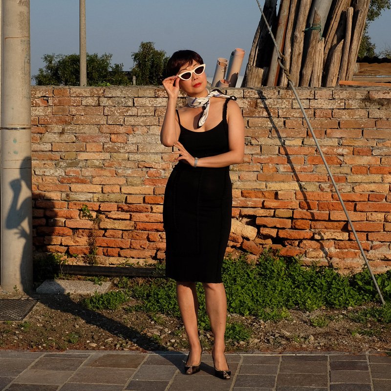 'Am I in Taiwan?' 'Am I in Italy?' Click here whitecaviarlife.com/me-moschino-ma… to find out which Venetian lagoon island reminds me so much of my homeland Taiwan's countryside! #traveller #explorevenice #fblogger #portrait #lagoonisland #location #OOTD #italiancinema #seeitaly #LBD #chic