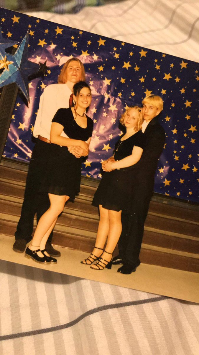 thejnes1's tweet photo. My 9th grade homecoming dance. This was the 90s guys https://t.co/3nt2JADR3W