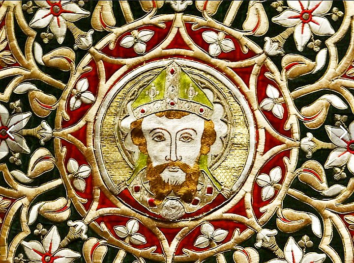 Pugin_awn's tweet photo. Detail of a #Cope.Designed by #awnpugin for St. Augustine's Abbey,#Ramsgate.Ca.1848.#pugin #augustuspugin #gothicrevival #textile #gothicrevivaltextile #saintaugustinechurch #embroidered #textiledesign #embroidereddesign #ecclesiasticaldesign #ecclesiasticaltextile #designtextile https://t.co/6LJoeBGJCb